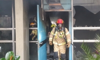 اندلاع حريق كبير داخل مدرسة في القدس 